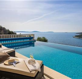 3 Bedroom Villa in Uvala Ljubljeva near Trogir, sleeps 6-7